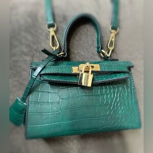 Princess Polly crocodile print purse (price is negotiable)